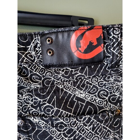 Ecko Unltd Mens Black Baggy Denim Jean Shorts All Over Logo Raw Edge Size 32 - Picture 8 of 11